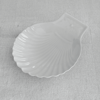 Vintage French Ivory Pillivuyt Style Ceramic Scallop Shell Dishes, Set of 4